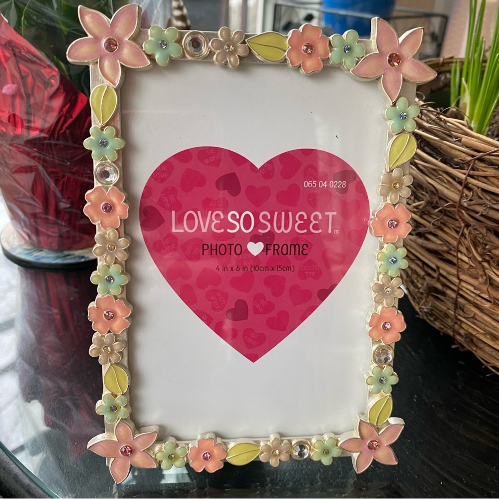 Love So Sweet 4 x 6 valentines photo frame